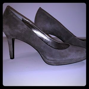 Grey Suede Platform Pump